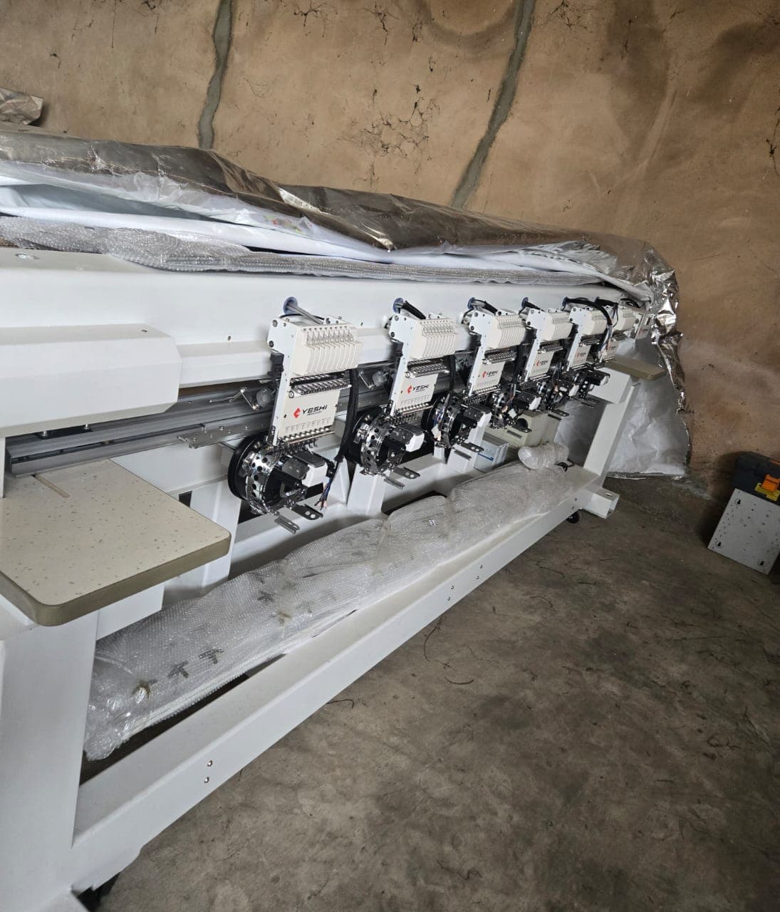 Six-Head Embroidery Monogram Machine