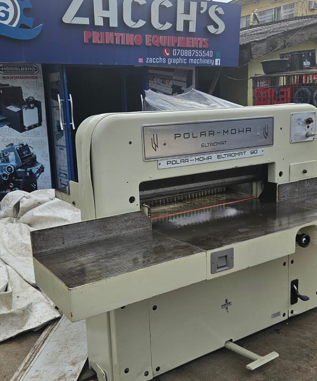 Polar Paper Cutting Machine